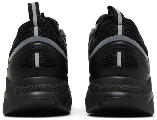B22 Trainers Black